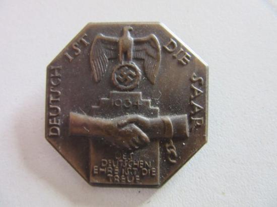 Day Badge