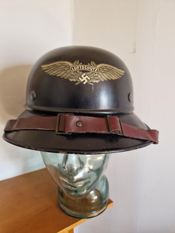 Luftschutz Helmet