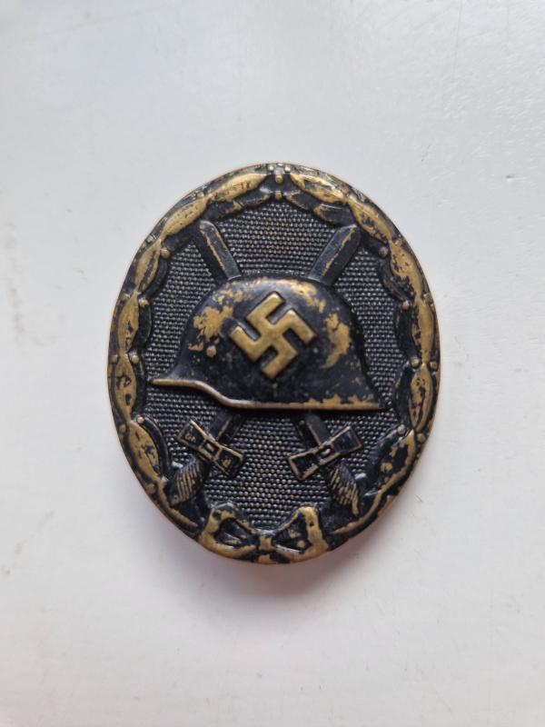 Black Wound Badge