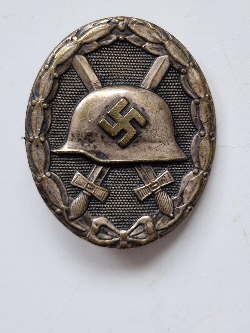 Early Silver Wound Badge