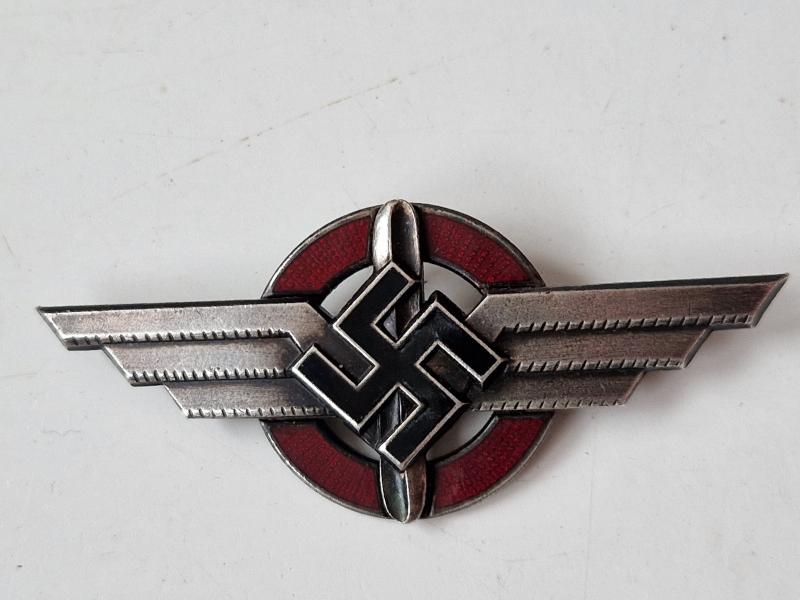 DLV Cap Badge