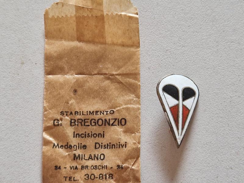German Paratrooper 1st Korps Badge with Pack