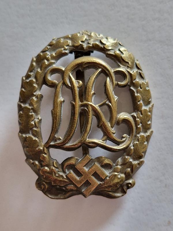 DRL Sports Badge