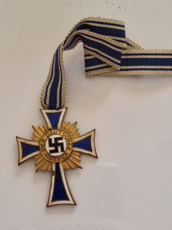 Gold Mothers Cross