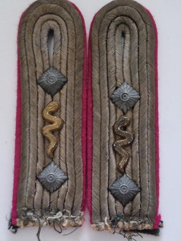 German Army Veterinary Officers Shoulder Straps