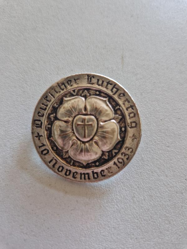 Day Badge