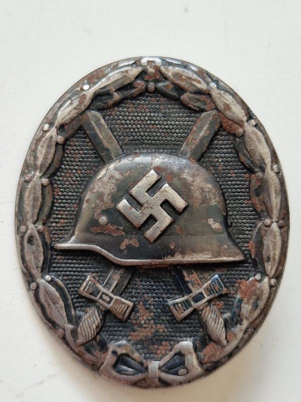 Black Wound Badge