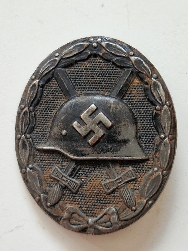 Black Wound Badge
