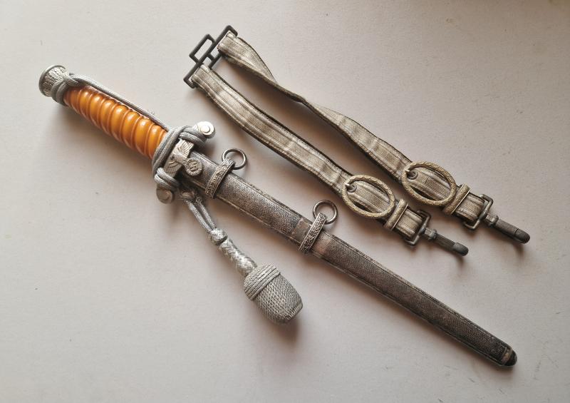 Army with Knot and Hangers