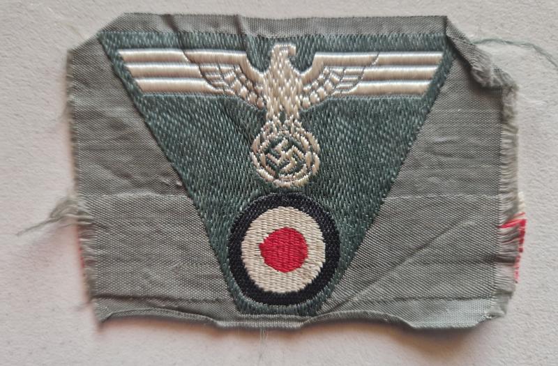 Early Army Ski Cap Insignia with White Eagle