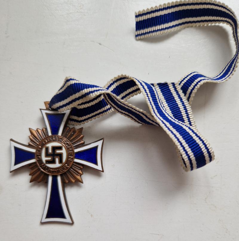 Mothers Cross in Bronze