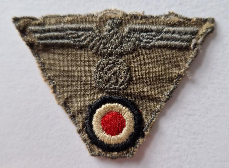 Late War Army Ski Cap Badge