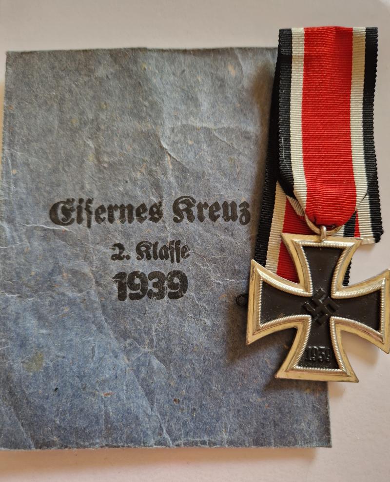 Iron Cross 2nd Class 1939 with Issue Pack