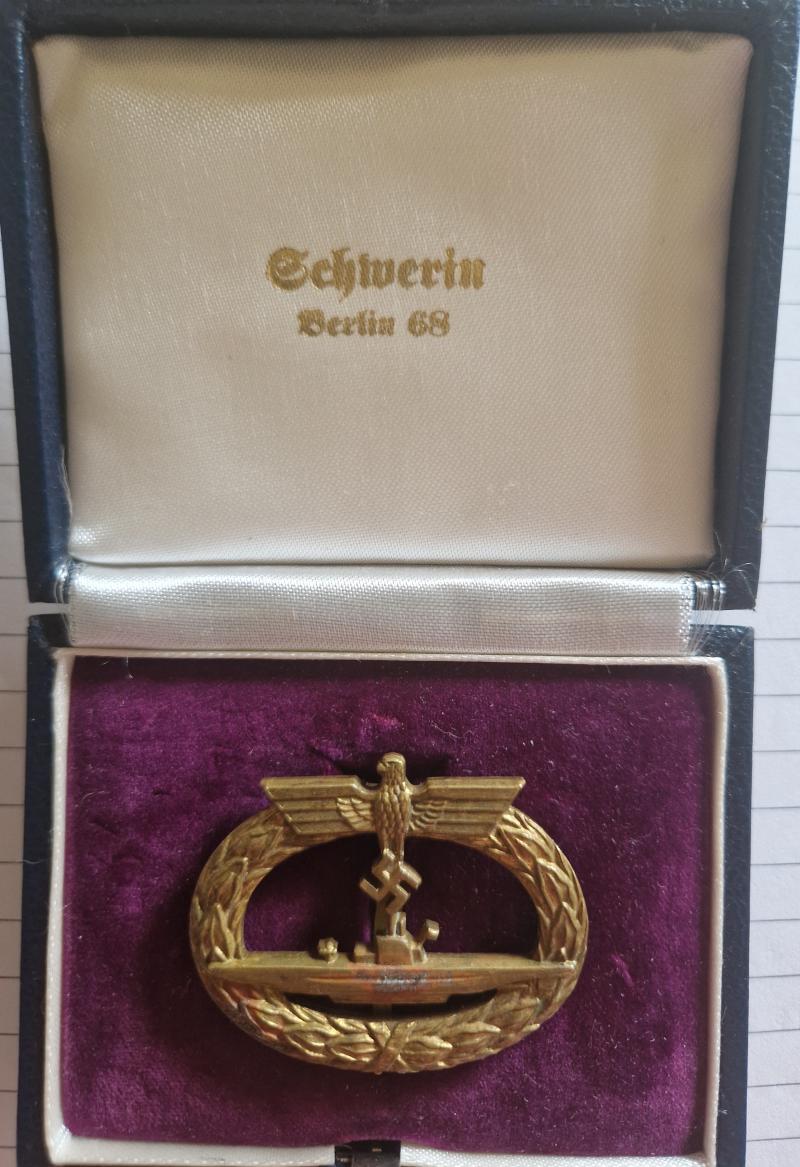Copy Early U-boat Badge in Copy Box.
